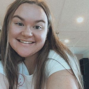 Meet your Posher, Ella